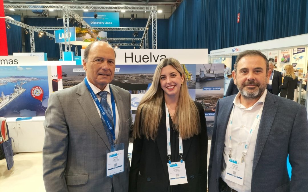 El Puerto de Huelva muestra su capacidad para mover piezas de gran volumen en sus muelles en el mayor evento de Europa de carga de proyecto