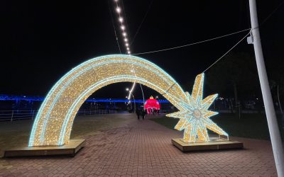 El Puerto de Huelva inaugura su iluminación navideña con más de 450.000 luces tipo led a lo largo de cinco kilómetros de la ciudad