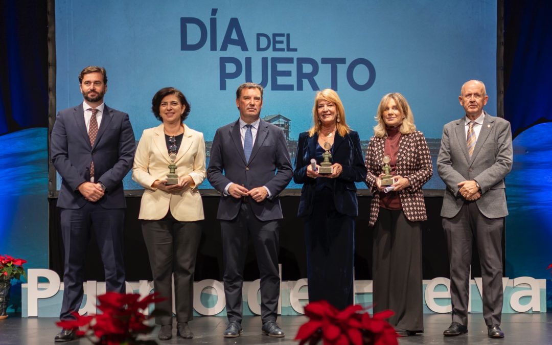 El Puerto de Huelva celebra su día con la entrega de menciones especiales al Ayuntamiento de Huelva, la empresa Atlantic Copper y la Asociación Española Contra el Cáncer